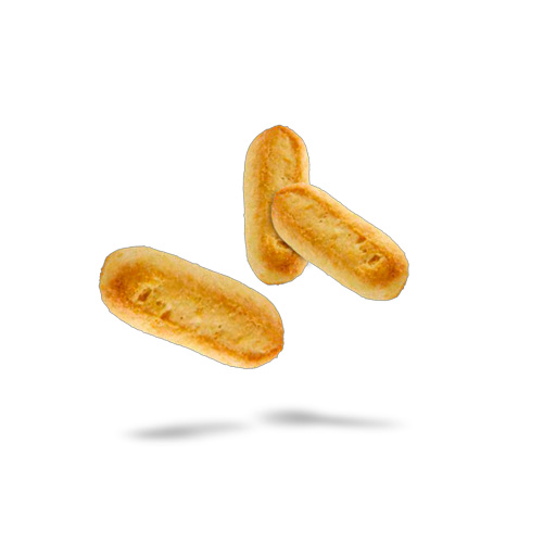 Tre dolci spuntini alla vaniglia fluttuanti su sfondo bianco